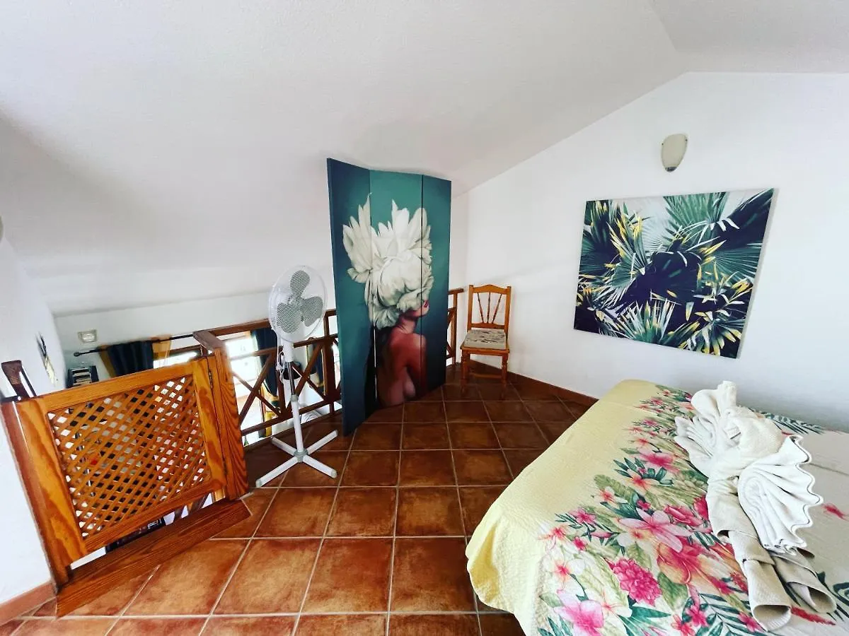 Panorama Old City Ocean View Apartment 0*, لوس كريستيانوس إسبانيا