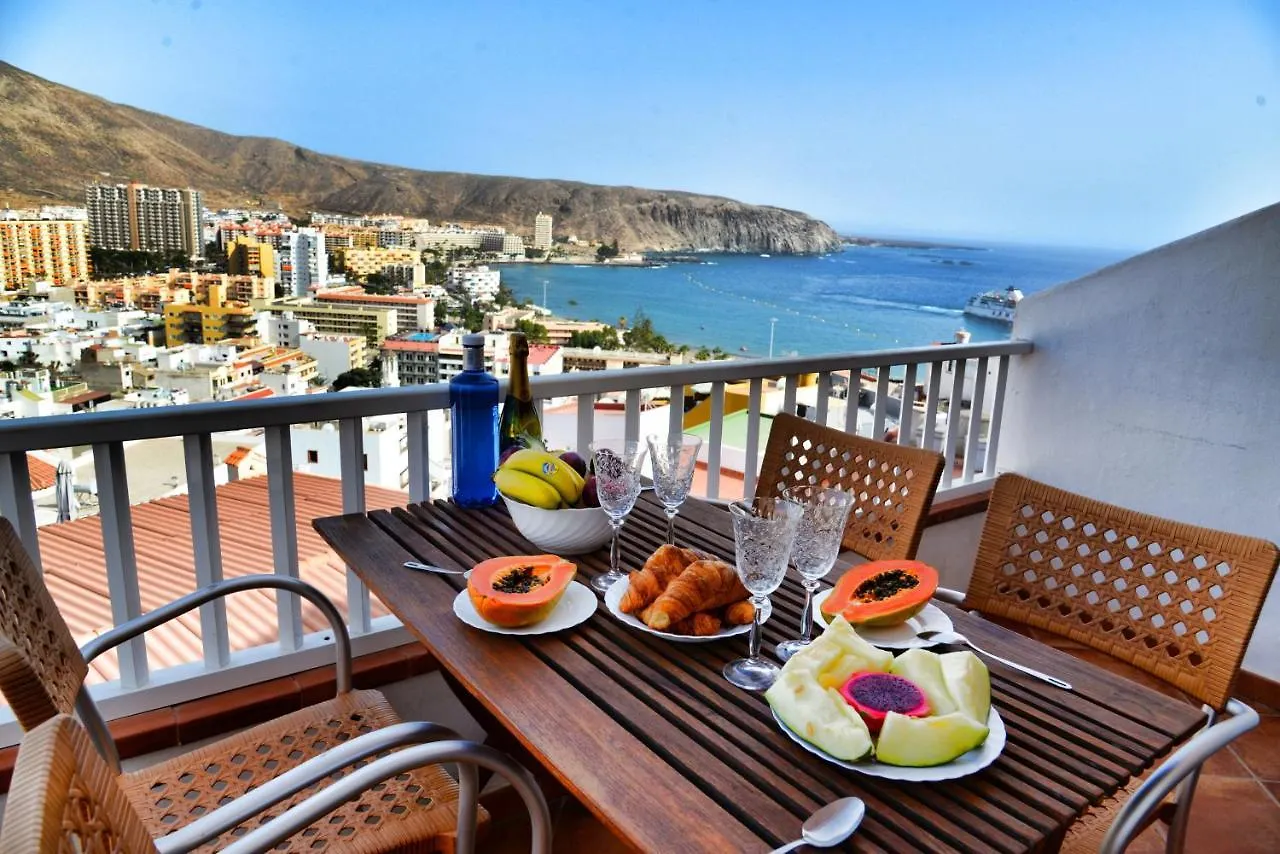 Panorama Old City Ocean View Apartment location