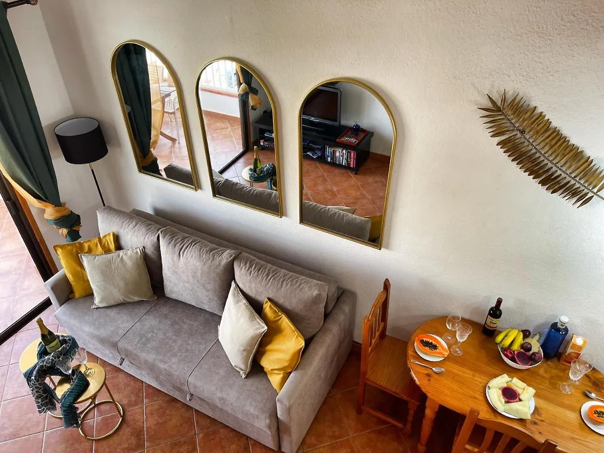Panorama Old City Ocean View Apartment 0*, لوس كريستيانوس إسبانيا