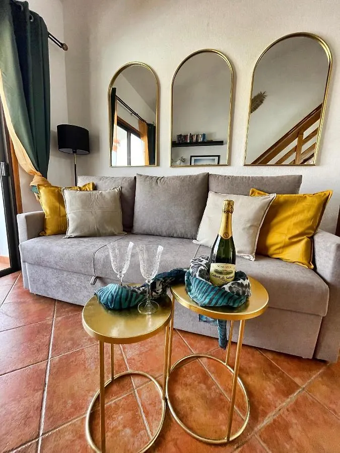Panorama Old City Ocean View Apartment 0*, لوس كريستيانوس